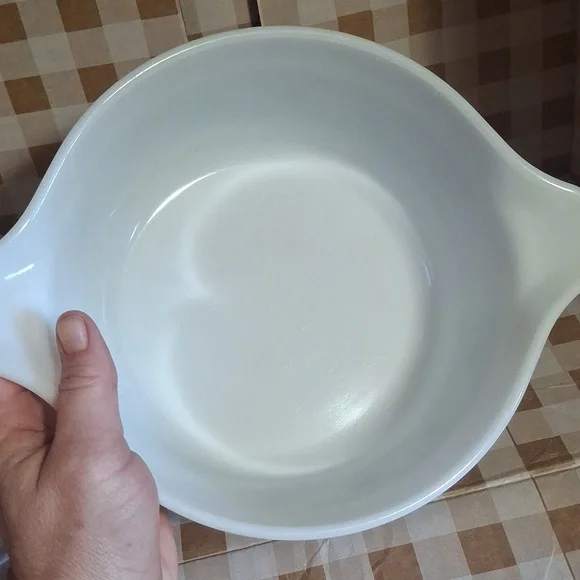 Vintage Pyrex 2Q Floral Patterned Mixing Bowl - Picture 3 of 4